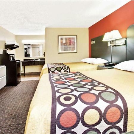 Super 8 by Wyndham Kissimmee/Maingate/Orlando Area Hotel Celebration Bagian luar foto