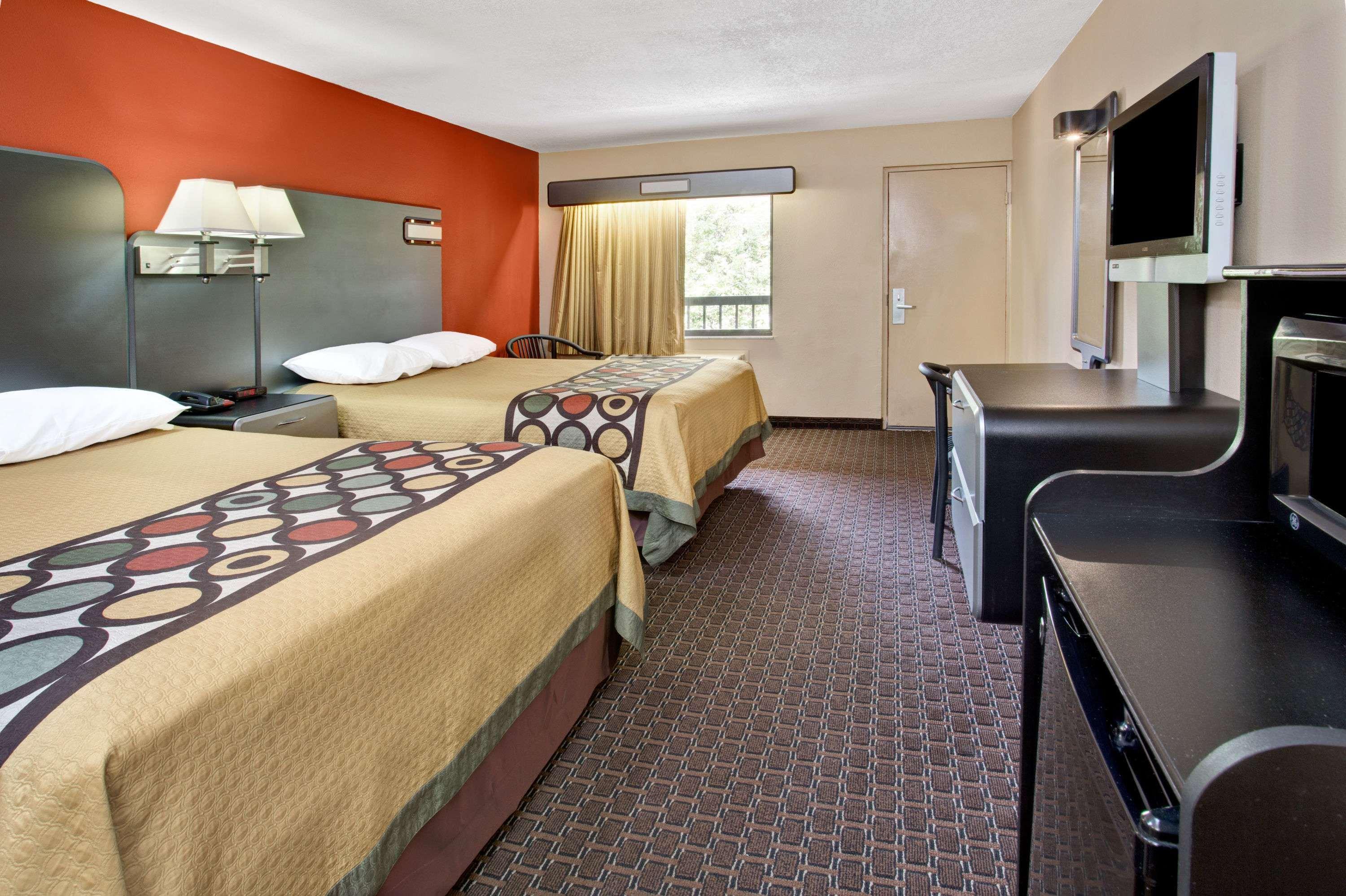 Super 8 by Wyndham Kissimmee/Maingate/Orlando Area Hotel Celebration Bagian luar foto
