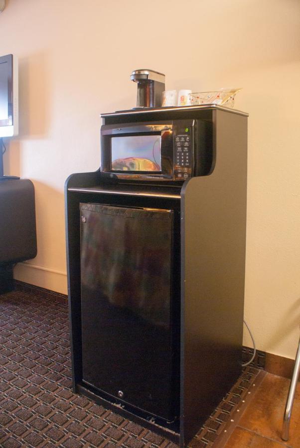 Super 8 by Wyndham Kissimmee/Maingate/Orlando Area Hotel Celebration Ruang foto