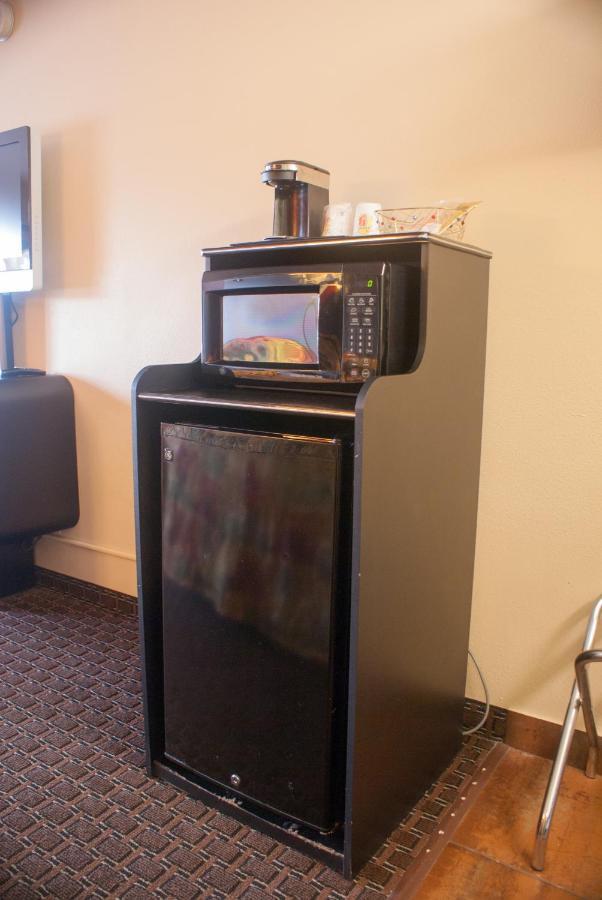 Super 8 by Wyndham Kissimmee/Maingate/Orlando Area Hotel Celebration Ruang foto