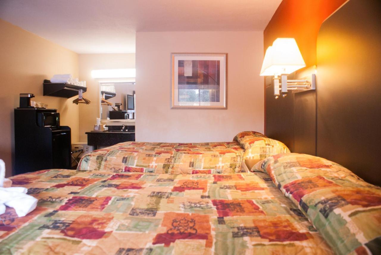 Super 8 by Wyndham Kissimmee/Maingate/Orlando Area Hotel Celebration Ruang foto